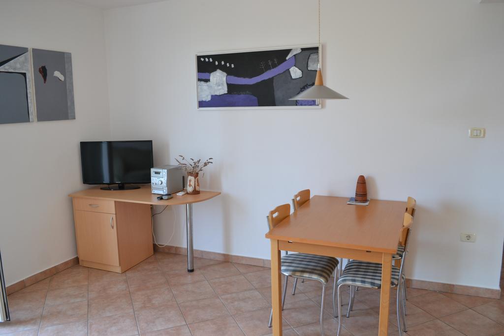 Apartment Jugo Piran Luaran gambar
